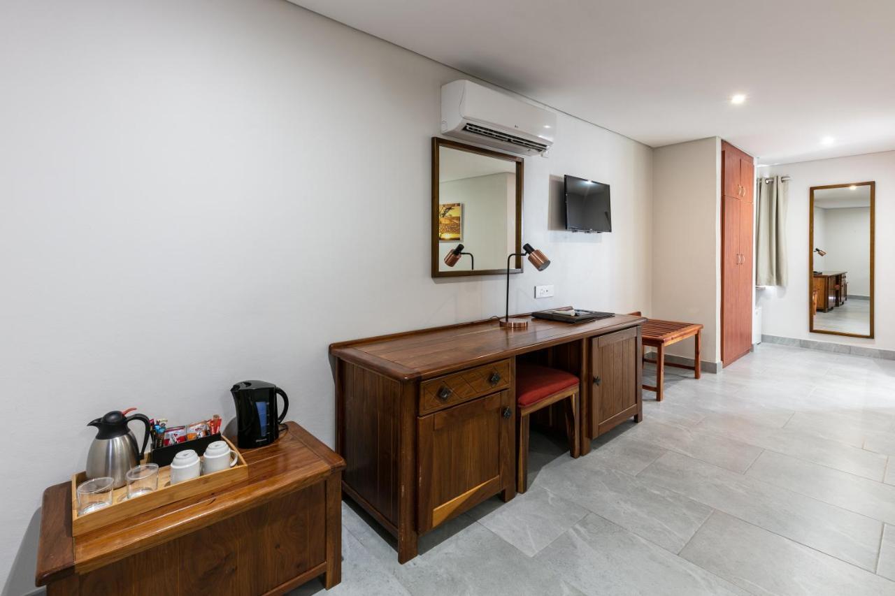 Cresta Jwaneng Hotel ภายนอก รูปภาพ