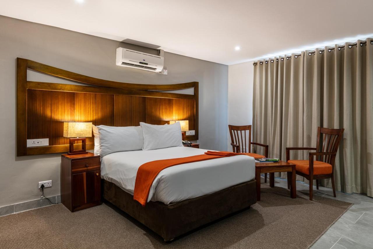 Cresta Jwaneng Hotel ภายนอก รูปภาพ